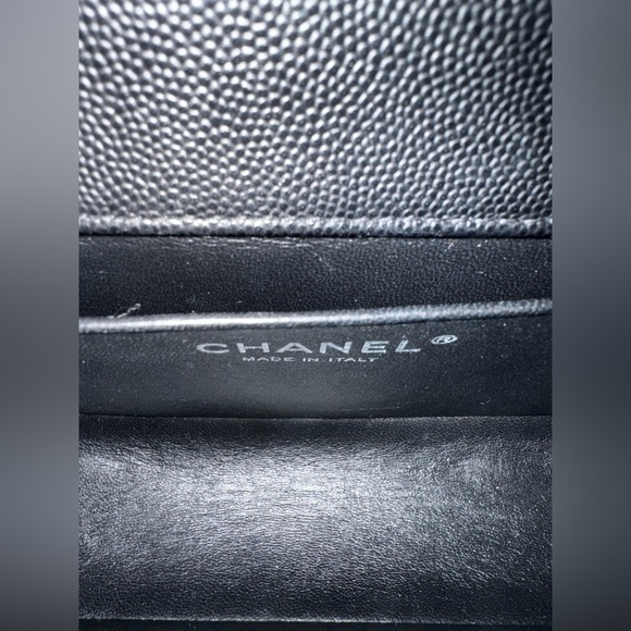 Chanel Boy Bag Old Medium Black Caviar - Picture 14 of 16